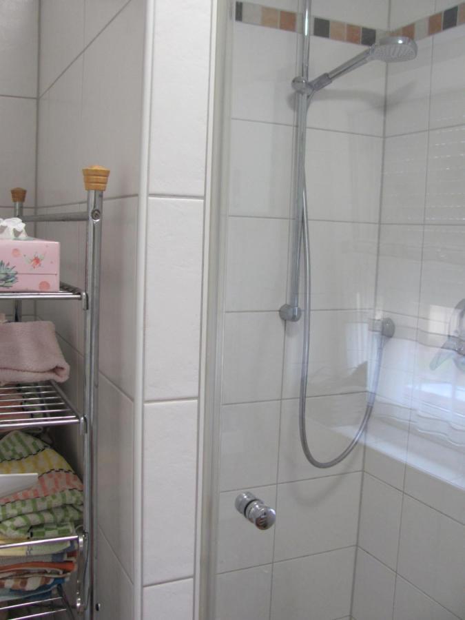 #1Gemuetliches Ruhiges Sonniges Balkonzimmer Mit Gemeinschaftsbad W-Lan Airport Nah Late Night Check In Haus Nr 9,5 Trunkelsberg 외부 사진