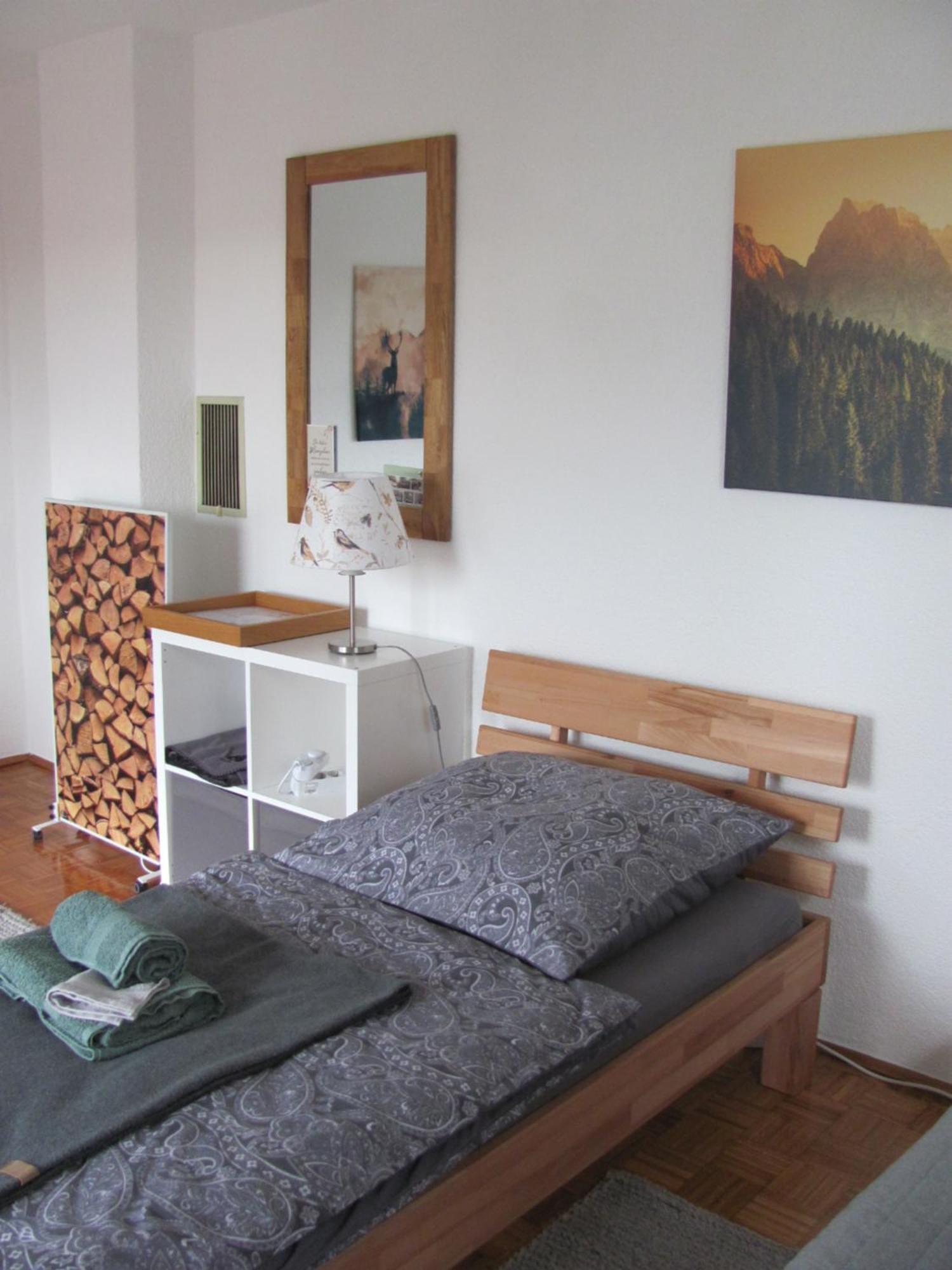 #1Gemuetliches Ruhiges Sonniges Balkonzimmer Mit Gemeinschaftsbad W-Lan Airport Nah Late Night Check In Haus Nr 9,5 Trunkelsberg 외부 사진