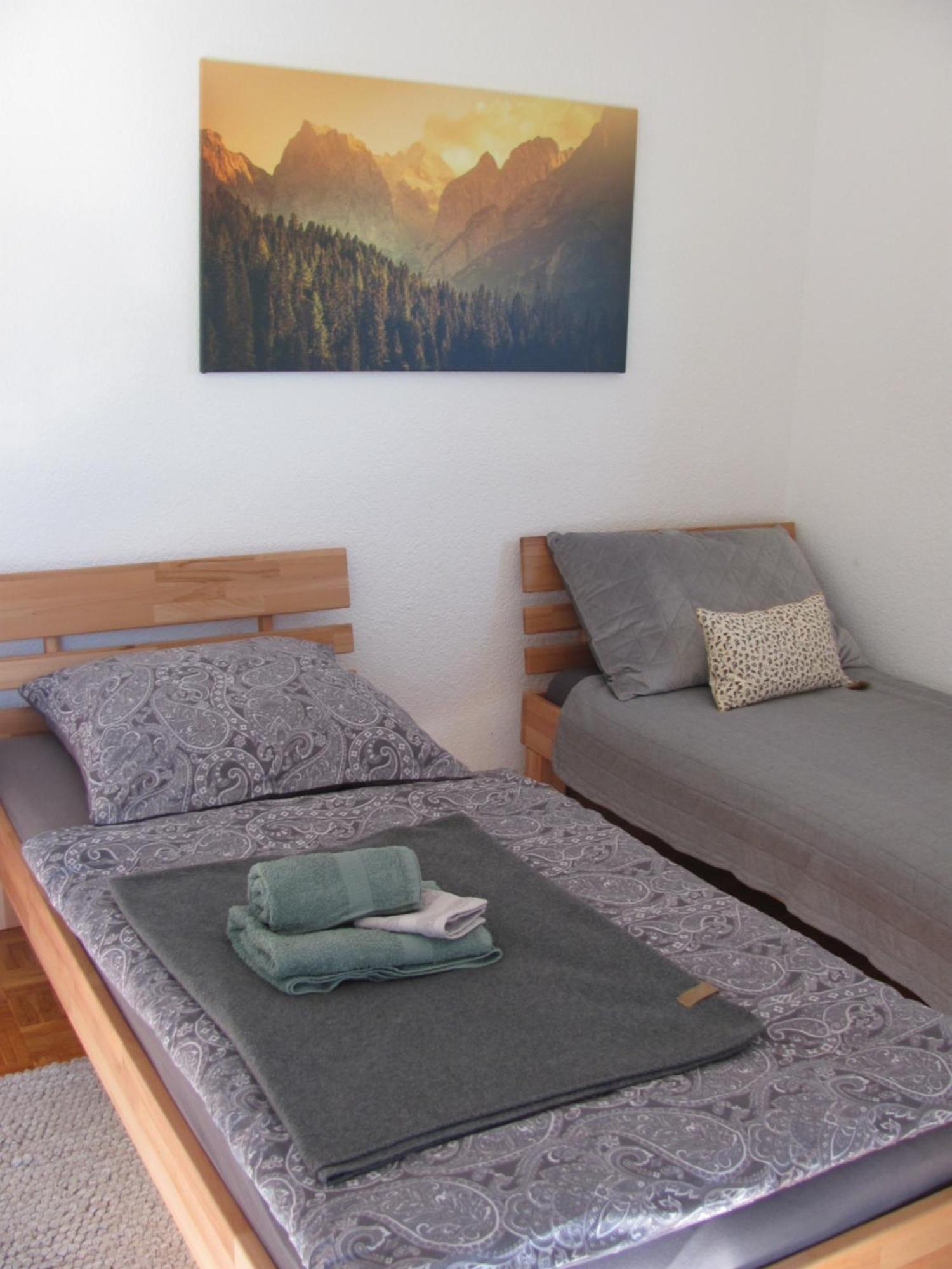 #1Gemuetliches Ruhiges Sonniges Balkonzimmer Mit Gemeinschaftsbad W-Lan Airport Nah Late Night Check In Haus Nr 9,5 Trunkelsberg 외부 사진
